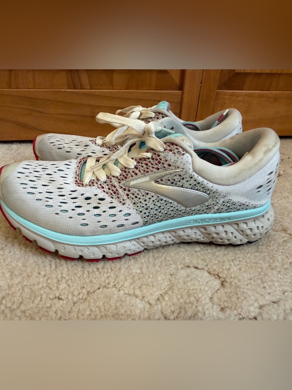 Brooks Glycerin Women’s Athletic Shoes — 7 1/2 - Picture 3 of 10